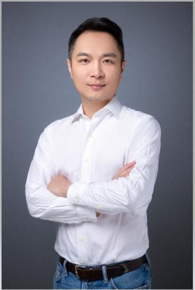 帮助客户打造开放、智能和可控的云