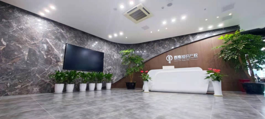 当没有成熟案例可参考时，企业该如何实现数字化转型？